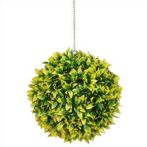 Umetno zelenje pušča žogo